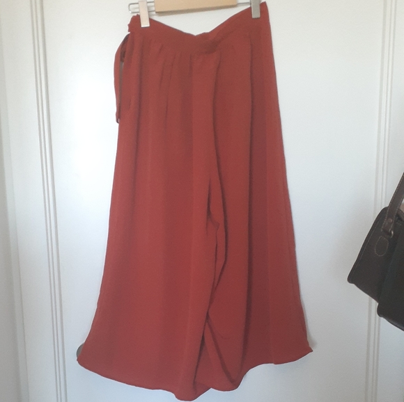 Wide Lef Culotte - Picture 7 of 9